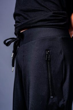 ONYX Tapered Jogger